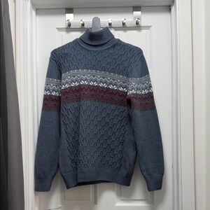 Elegant Turtleneck Sweater in Blue and Red